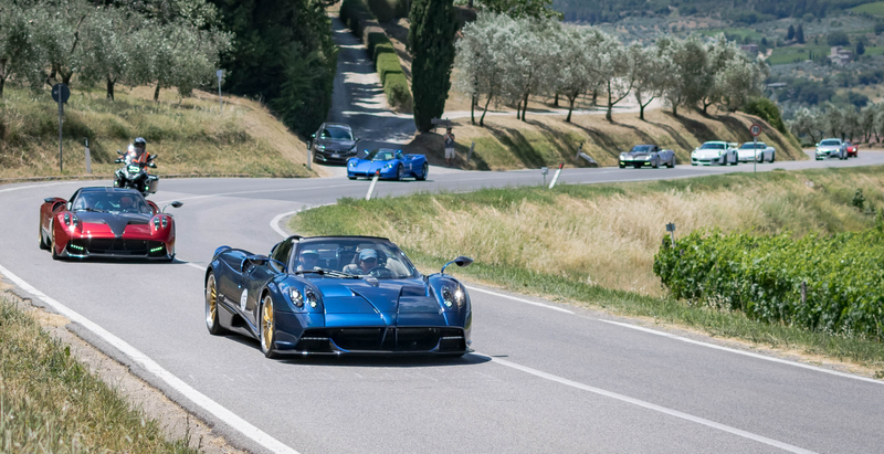 Illustration for article titled A Pagani Rally In Italy Puts All Other Car Meets To Shame